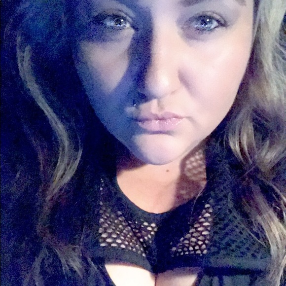 Meet your Posher, Christine - Picture 1 of 1